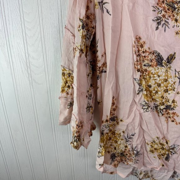 Maurices Floral Print Tiered Bell Sleeve Top‎ size Small - Picture 4 of 5